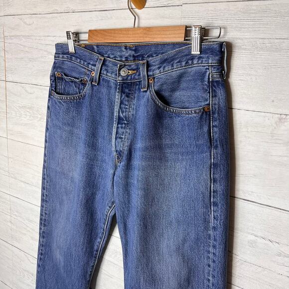 Levis Jeans Mens Size 32 X 30 Blue 501 Button Fly Medium Wash 100% Cotton - Picture 7 of 16